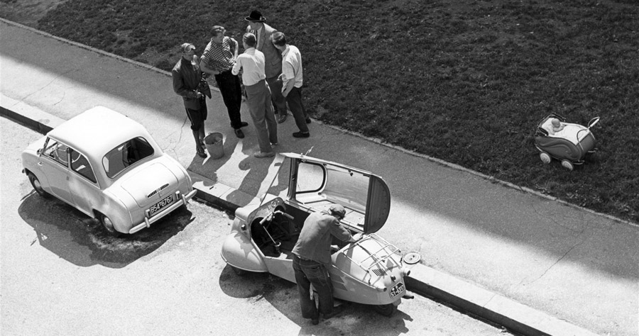 Herbert Wendling, München 1930 - 1960, Vor dem Wohnhaus der Familie Wendling